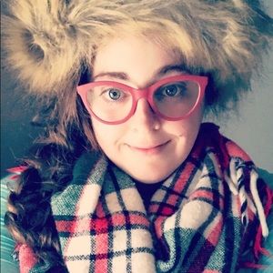 Meet your Posher, Alyssa